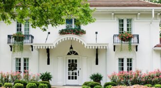 Amazing villa bay front