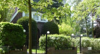 Luxury Apartment in Villa