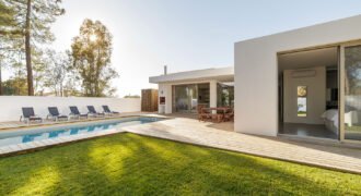 Gorgeous in Green House