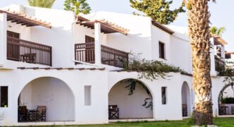 Four-bedroom house with garden