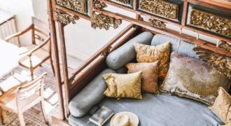 House with private garden