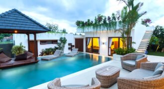 Four-bedroom villa with terrace