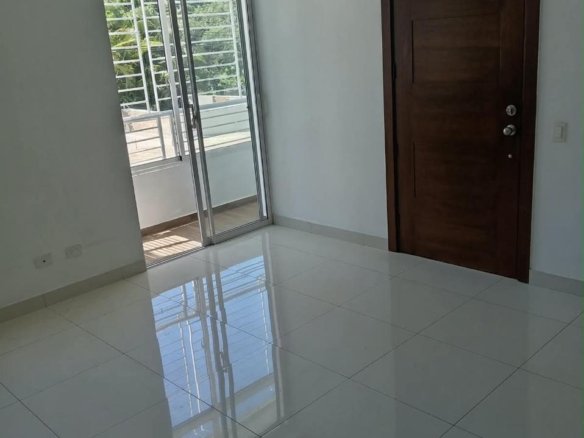 Apartamento en Alquiler en Jardines del Sur – Santo Domingo