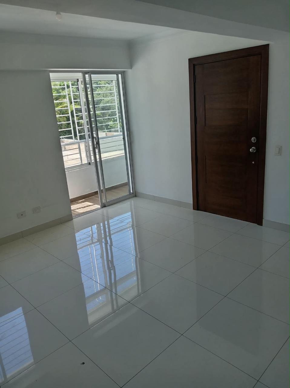 Apartamento en Alquiler en Jardines del Sur – Santo Domingo